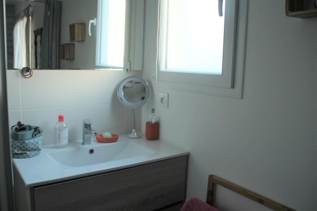Jolie Chambre Dans Quartier Calme Eysines Esterno foto