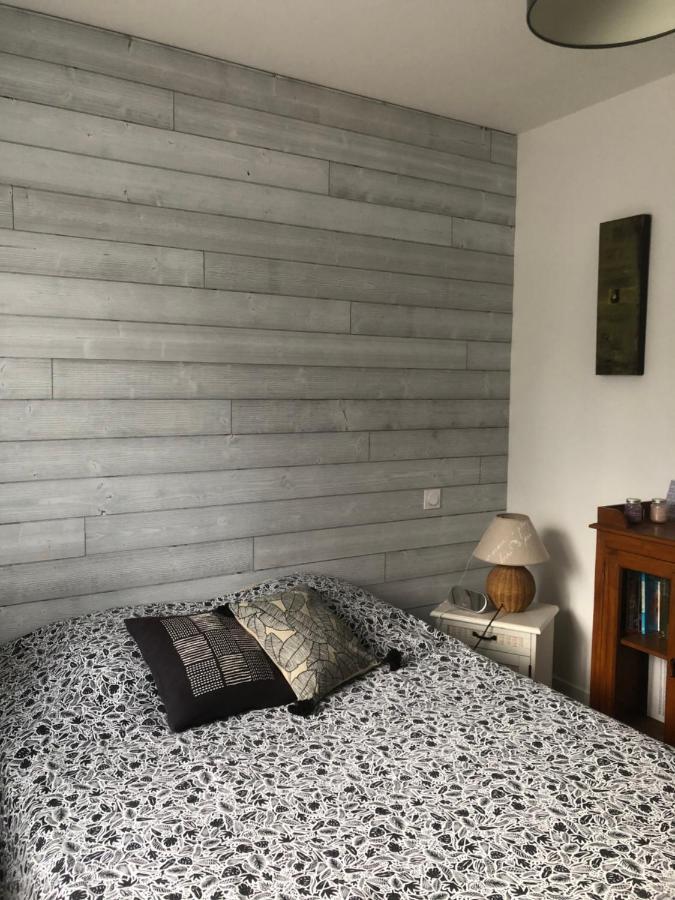Jolie Chambre Dans Quartier Calme Eysines Esterno foto